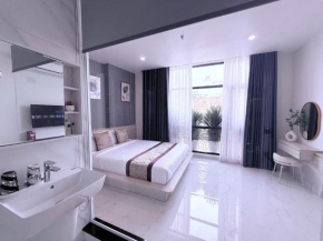 The Luxury Hotel